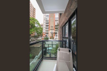 Varanda de apartamento à venda com 1 quarto, 40m² em Cambuí, Campinas