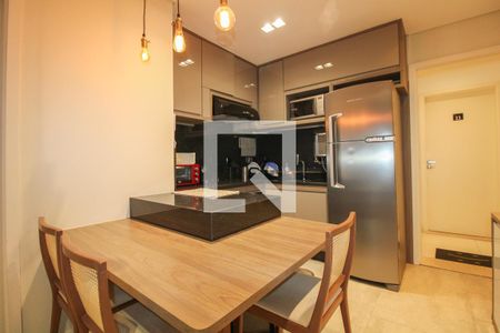 Cozinha de apartamento à venda com 1 quarto, 40m² em Cambuí, Campinas