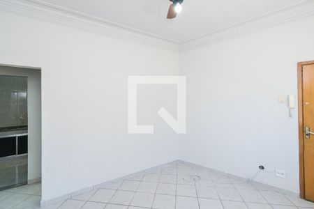 Sala de apartamento para alugar com 2 quartos, 60m² em Olaria, Rio de Janeiro