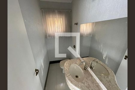 Casa de condomínio para alugar com 650m², 5 quartos e 4 vagas Casa de condomínio para alugar com 650m², 5 quartos e 4 vagasLavabo