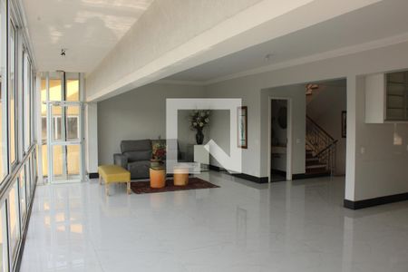 Sala 1 de casa de condomínio para alugar com 5 quartos, 650m² em Jardim Sao Paulo Ii, Cotia