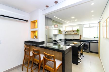 Sala de apartamento à venda com 3 quartos, 95m² em Cidade Nova, Belo Horizonte