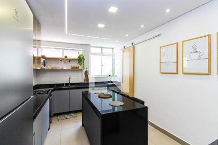 Cozinha de apartamento à venda com 3 quartos, 95m² em Cidade Nova, Belo Horizonte