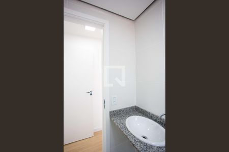 Apartamento para alugar com 54m², 2 quartos e 1 vaga Apartamento para alugar com 54m², 2 quartos e 1 vagaBanheiro da Suíte