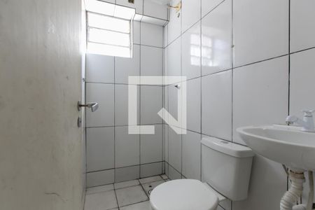 Banheiro  de casa para alugar com 1 quarto, 35m² em Vila Nova Curuçá, São Paulo