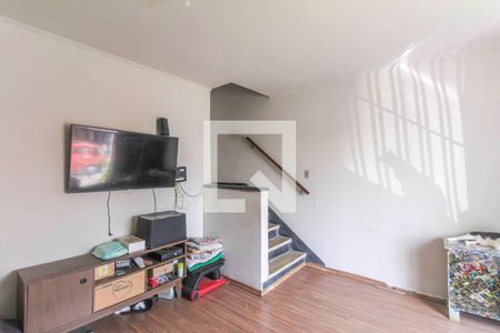 Sala de casa à venda com 4 quartos, 200m² em Vila Paulo Silas, São Paulo