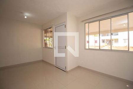 Sala 1 de casa de condomínio para alugar com 3 quartos, 107m² em Jardins Mangueiral , Brasília