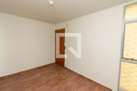 Sala de apartamento para alugar com 2 quartos, 34m² em Riacho das Pedras, Contagem