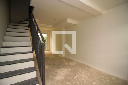 Sala de casa de condomínio para alugar com 2 quartos, 88m² em Vila Nova, Porto Alegre