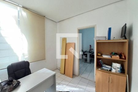 Sala de TV de casa à venda com 3 quartos, 161m² em Cambuí, Campinas