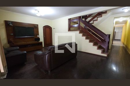 Sala de casa à venda com 4 quartos, 300m² em Vila Rio Branco, São Paulo