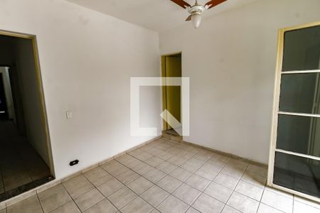 Suíte de casa para alugar com 3 quartos, 168m² em Jardim Santa Rosa, Taboão da Serra