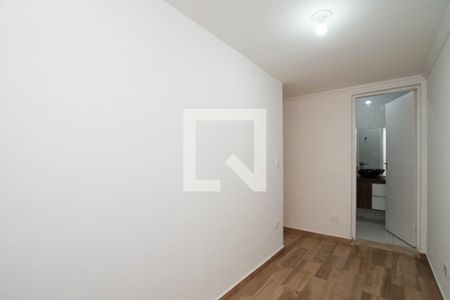 Closet da suíte de casa para alugar com 4 quartos, 130m² em Vila Augusta, Guarulhos