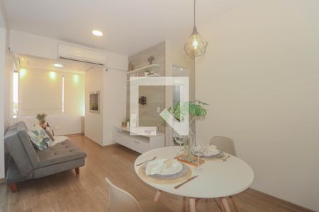 Sala de apartamento para alugar com 1 quarto, 49m² em Humaitá, Porto Alegre