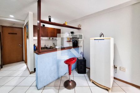 Sala/Cozinha de kitnet/studio à venda com 1 quarto, 38m² em Itaipu, Niterói