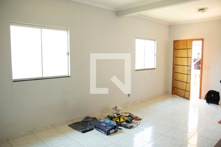 Sala de casa para alugar com 3 quartos, 500m² em Setor Goiania Dois, Goiânia