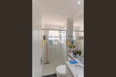 Banheiro da Suíte de apartamento à venda com 3 quartos, 60m² em Vila Satúrnia, Campinas