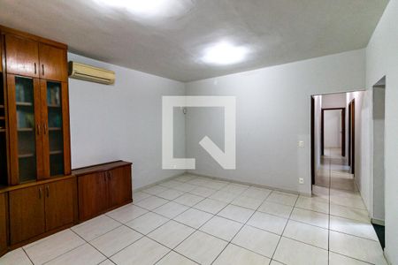 Sala de casa à venda com 5 quartos, 210m² em São Gabriel, Belo Horizonte