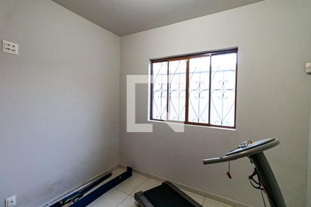 Quarto 2 de casa para alugar com 5 quartos, 210m² em São Gabriel, Belo Horizonte