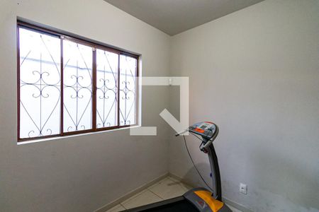 Quarto 2 de casa para alugar com 5 quartos, 210m² em São Gabriel, Belo Horizonte