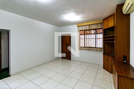 Sala de casa para alugar com 5 quartos, 210m² em São Gabriel, Belo Horizonte