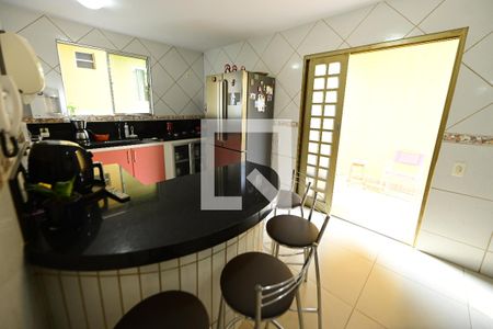 Sala de Jantar de casa de condomínio para alugar com 4 quartos, 290m² em Jardim Atlântico, Goiânia