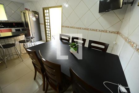 Sala de Jantar de casa de condomínio para alugar com 4 quartos, 290m² em Jardim Atlântico, Goiânia