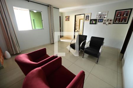 Sala de casa de condomínio para alugar com 4 quartos, 290m² em Jardim Atlântico, Goiânia