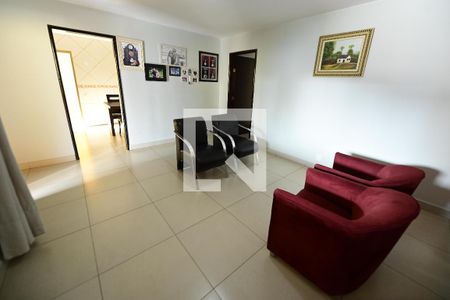 Casa de Condomínio para alugar com 4 quartos, 290m² em Jardim Atlântico, Goiânia