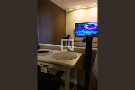 SALA de kitnet/studio à venda com 1 quarto, 45m² em Centro, Campinas