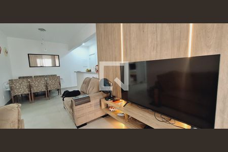 Sala de apartamento para alugar com 2 quartos, 74m² em Aviação, Praia Grande