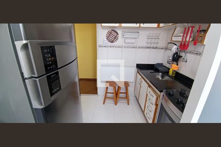 Cozinha de apartamento à venda com 2 quartos, 59m² em Jardim Monte Kemel, São Paulo