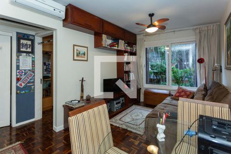 Sala de apartamento à venda com 1 quarto, 40m² em Auxiliadora, Porto Alegre