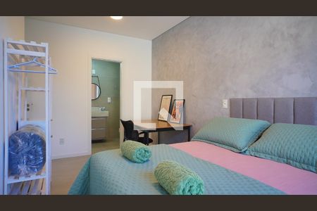 Quarto suite de apartamento para alugar com 2 quartos, 85m² em Lagoa da Conceição, Florianópolis