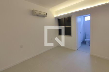 Quarto Suíte de apartamento à venda com 1 quarto, 61m² em Cambuí, Campinas