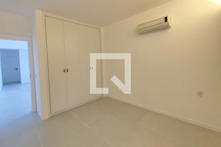 Quarto Suíte de apartamento à venda com 1 quarto, 61m² em Cambuí, Campinas