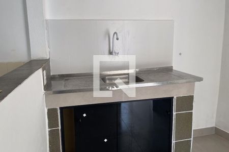 Cozinha de casa para alugar com 1 quarto, 50m² em Vila Leopoldina, Duque de Caxias