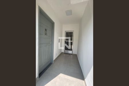 Corredor de casa para alugar com 1 quarto, 100m² em Vila Leopoldina, Duque de Caxias