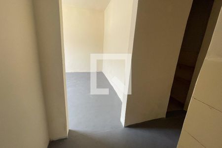 Corredor de casa para alugar com 1 quarto, 100m² em Vila Leopoldina, Duque de Caxias