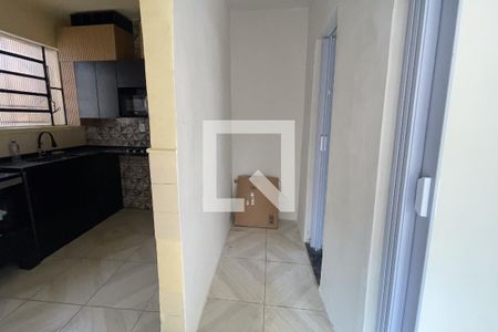 Corredor de casa para alugar com 2 quartos, 50m² em Vila Leopoldina, Duque de Caxias