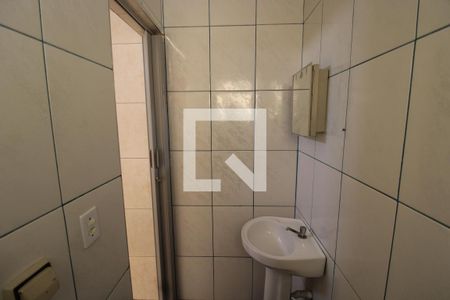 Banheiro de apartamento para alugar com 1 quarto, 40m² em Parque Peruche, São Paulo