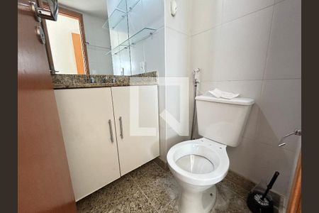 Banheiro da Suíte de apartamento para alugar com 2 quartos, 56m² em Méier, Rio de Janeiro