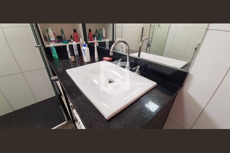 Apartamento à venda com 110m², 3 quartos e 1 vaga Apartamento à venda com 110m², 3 quartos e 1 vagaBanheiro Social