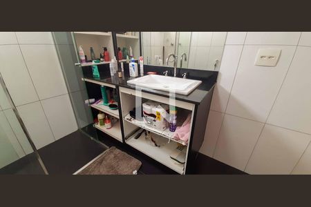 Apartamento à venda com 110m², 3 quartos e 1 vaga Apartamento à venda com 110m², 3 quartos e 1 vagaBanheiro Social