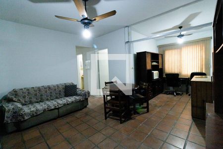 Sala de apartamento para alugar com 3 quartos, 67m² em Jardim Santa Maria, Guarujá