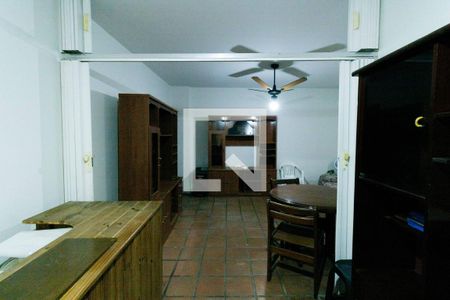 Sala de apartamento para alugar com 3 quartos, 67m² em Jardim Santa Maria, Guarujá