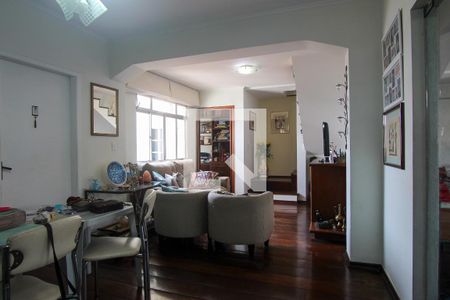 Sala de casa à venda com 3 quartos, 300m² em Vila Ema, São Paulo