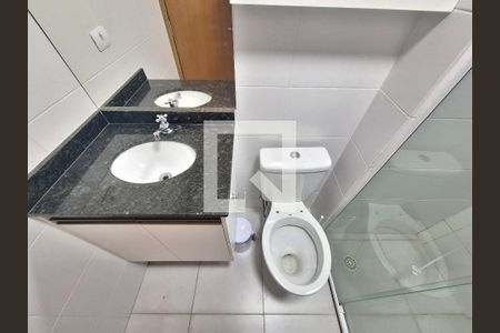 Banheiro de apartamento para alugar com 1 quarto, 28m² em Luz, São Paulo