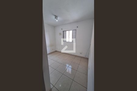 Quarto de casa para alugar com 1 quarto, 25m² em Jardim Goncalves, Itaquaquecetuba