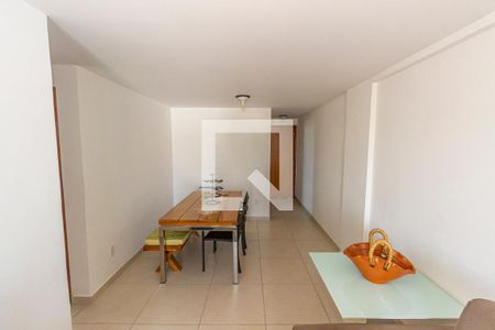 Sala de apartamento para alugar com 2 quartos, 70m² em Bento Ribeiro, Rio de Janeiro